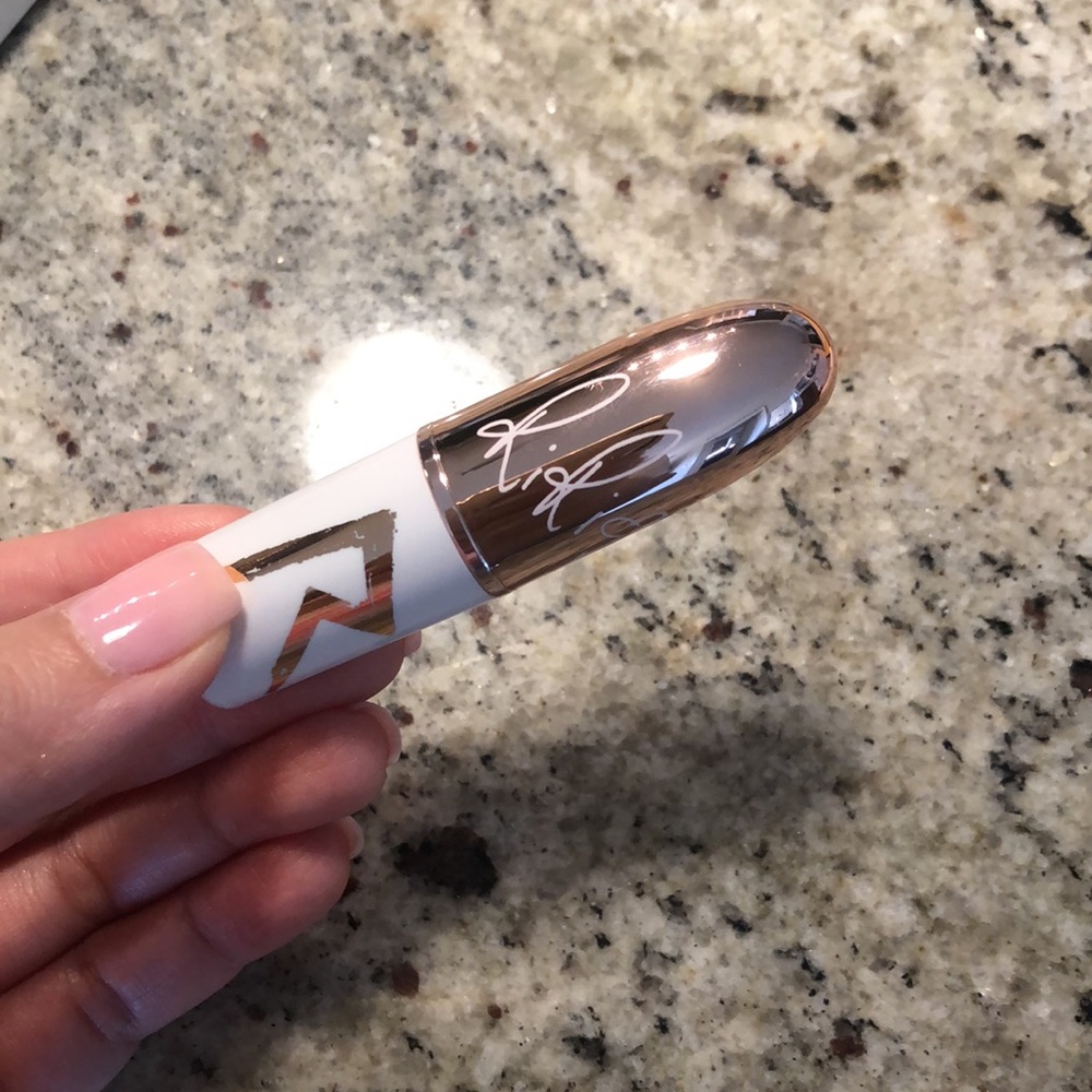 BNIB MAC BAD GAL RIRI - Picture 2 of 4